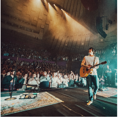 MORGAN EVANS ANNOUNCES LIVE AT THE SYDNEY OPERA HOUSE ALBUM OUT APRIL 12 + SHARES FIRST LIVE TRACK “ON MY OWN AGAIN”